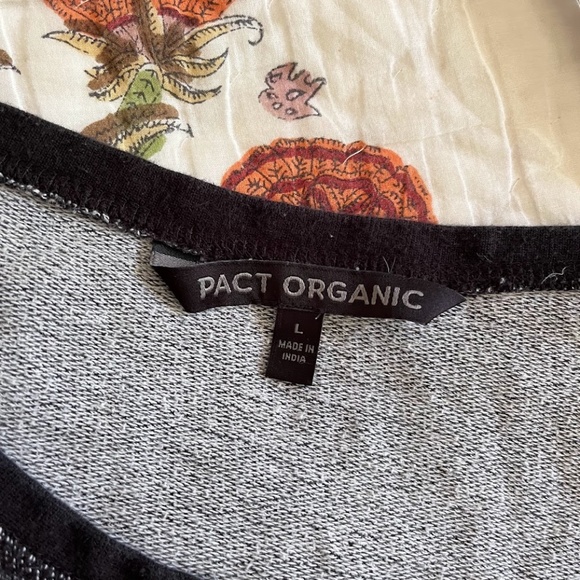 PACT Organic Charcoal Raglan Sweatshirt | L - Picture 8 of 9
